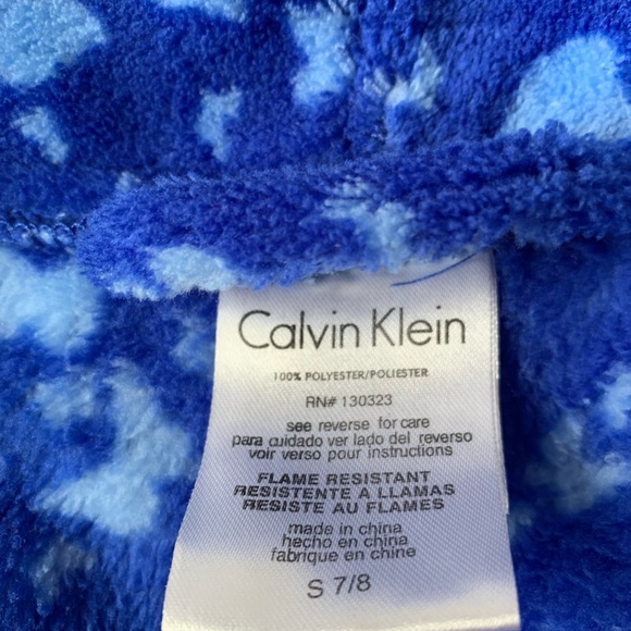 🎊Sold🎊Calvin Klein Girl Plush Bathrobe butterfly - Picture 5 of 6